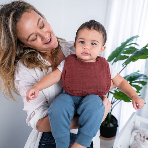 Comfy Cubs Muslin Bibs In Wine