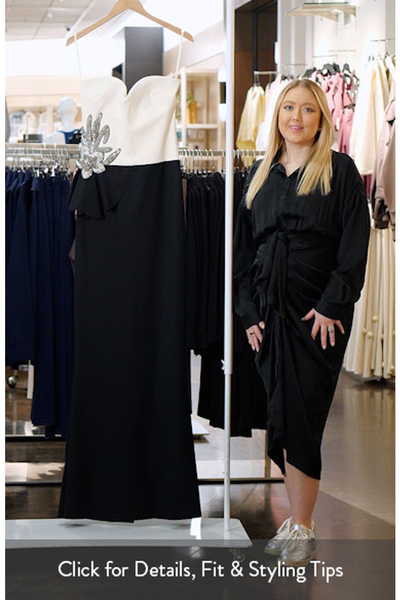 Grenawa Appliqué Sleeveless Dress video