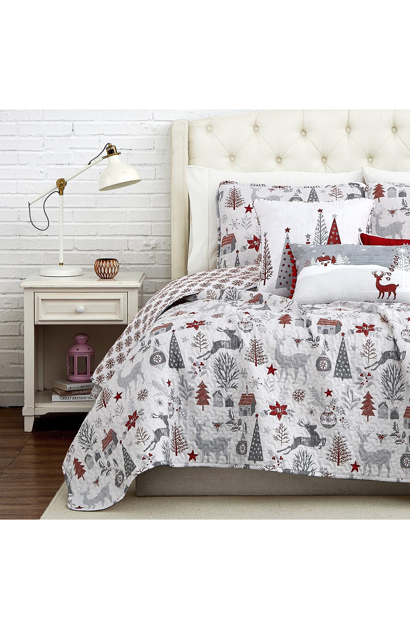 SOUTHSHORE FINE LINENS Holiday Holly Jolly Quilt Set