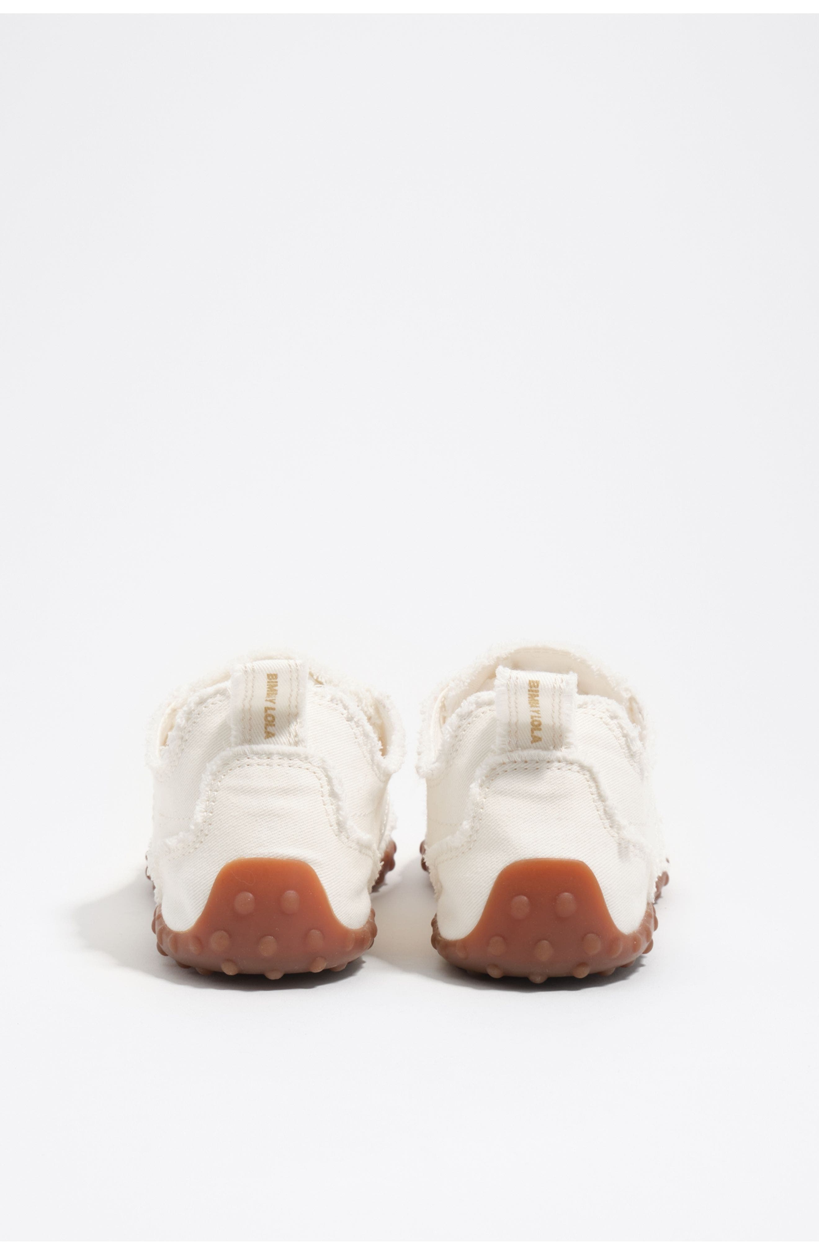 13 39 Sneaker, Alternate, color, OFF WHITE