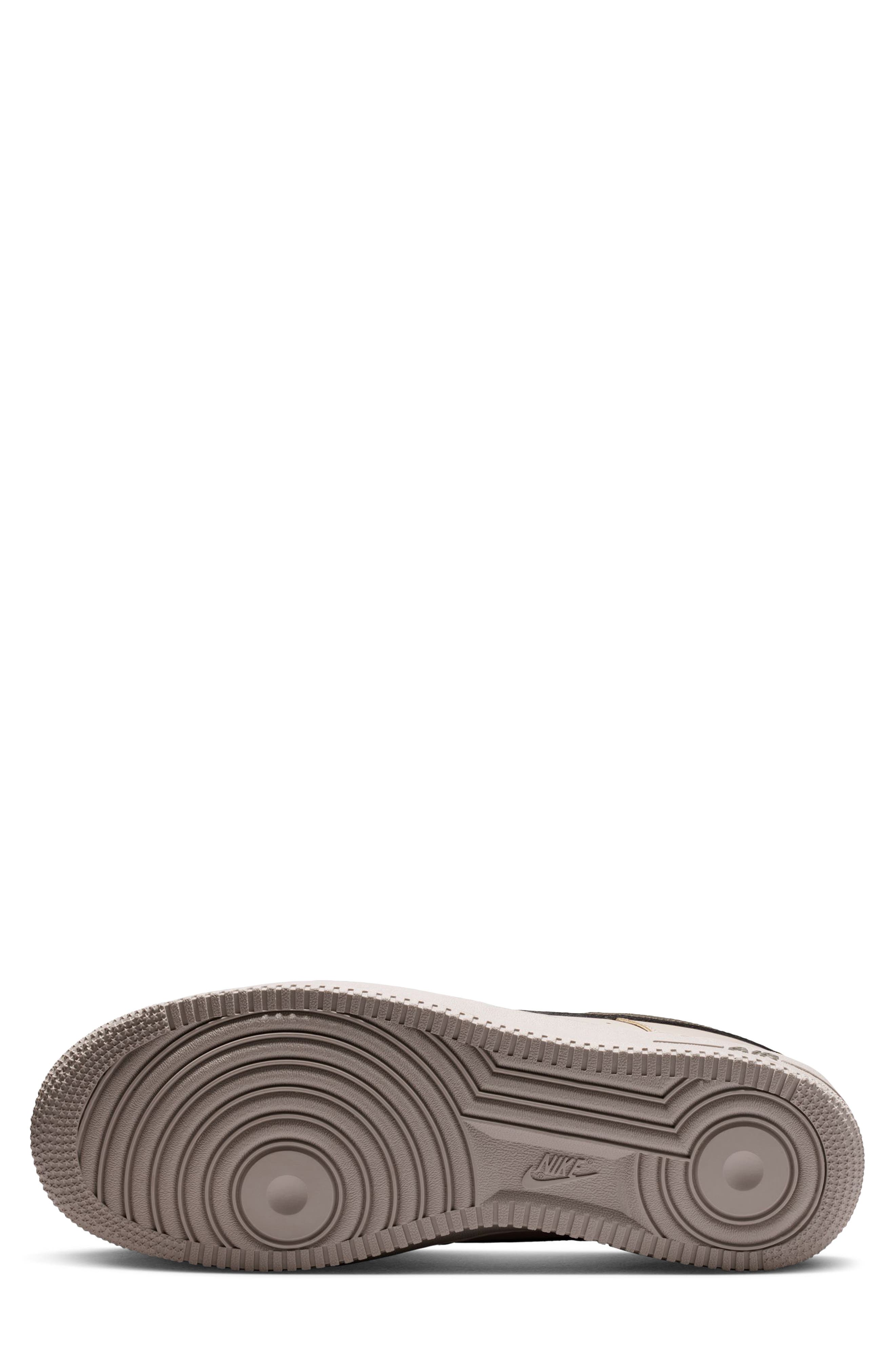 Air Force 1 '07 Basketball Sneaker, Alternate, color, COLLEGE GREY/ NEWSPRINT