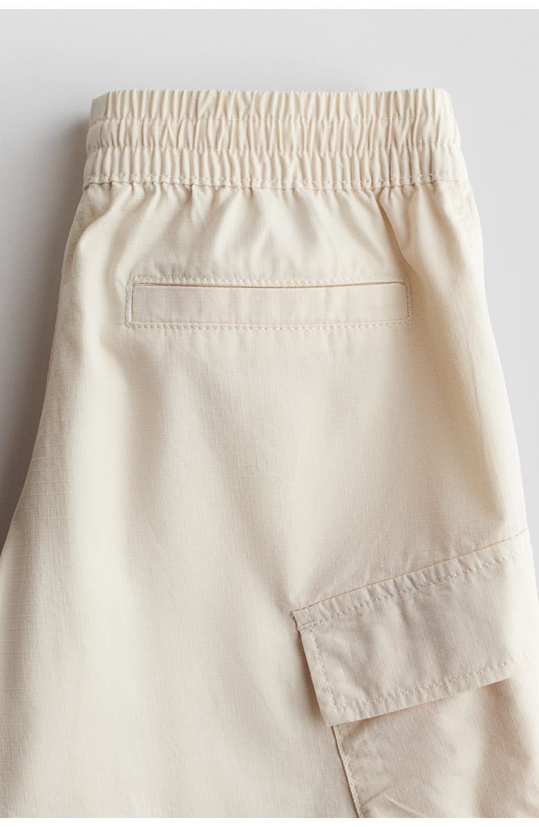 H&M Cotton Cargo Shorts, Alternate, color, Cream