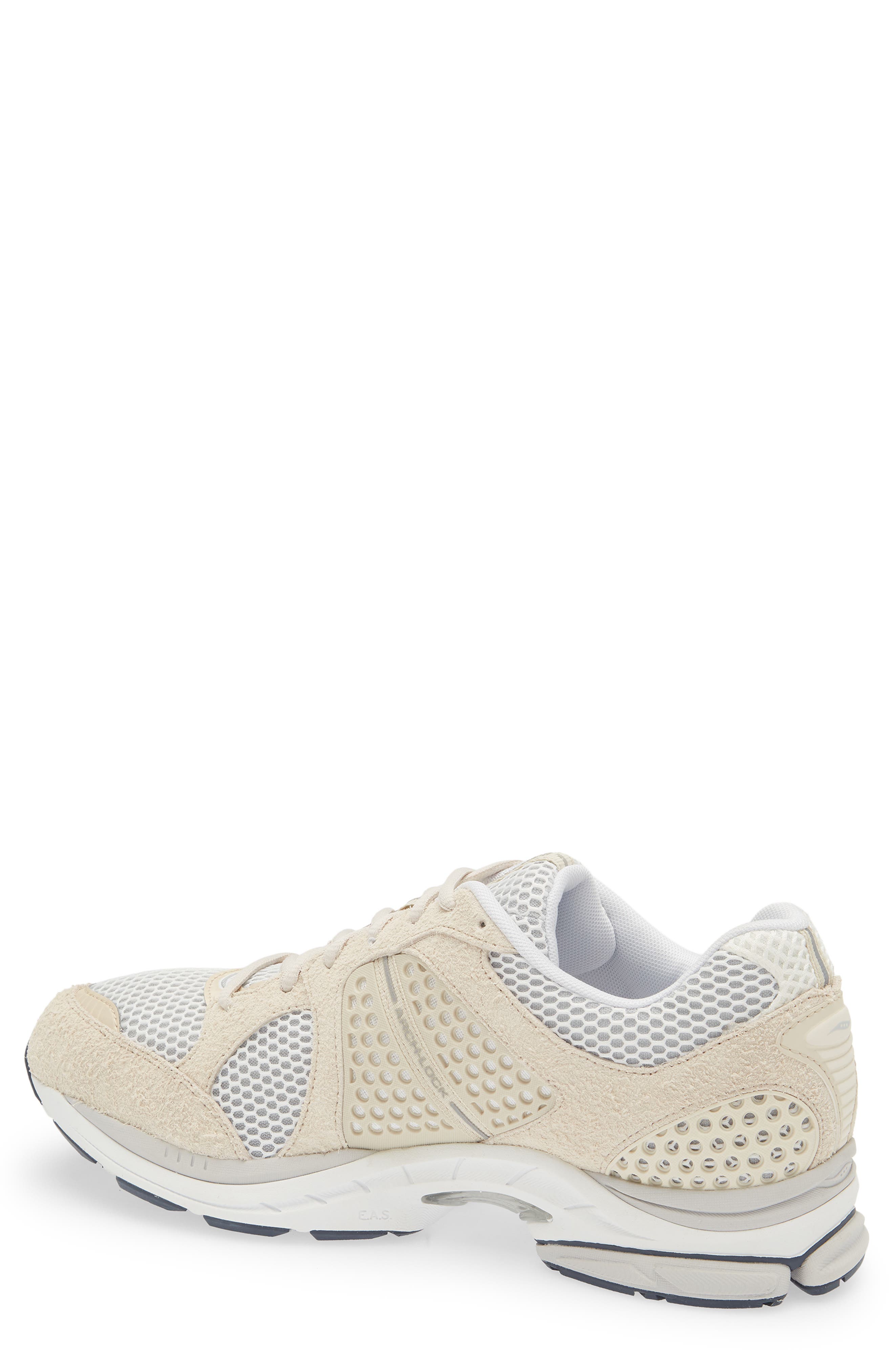 Saucony ProGrid Triumph 4 Sneaker, Alternate, color, 