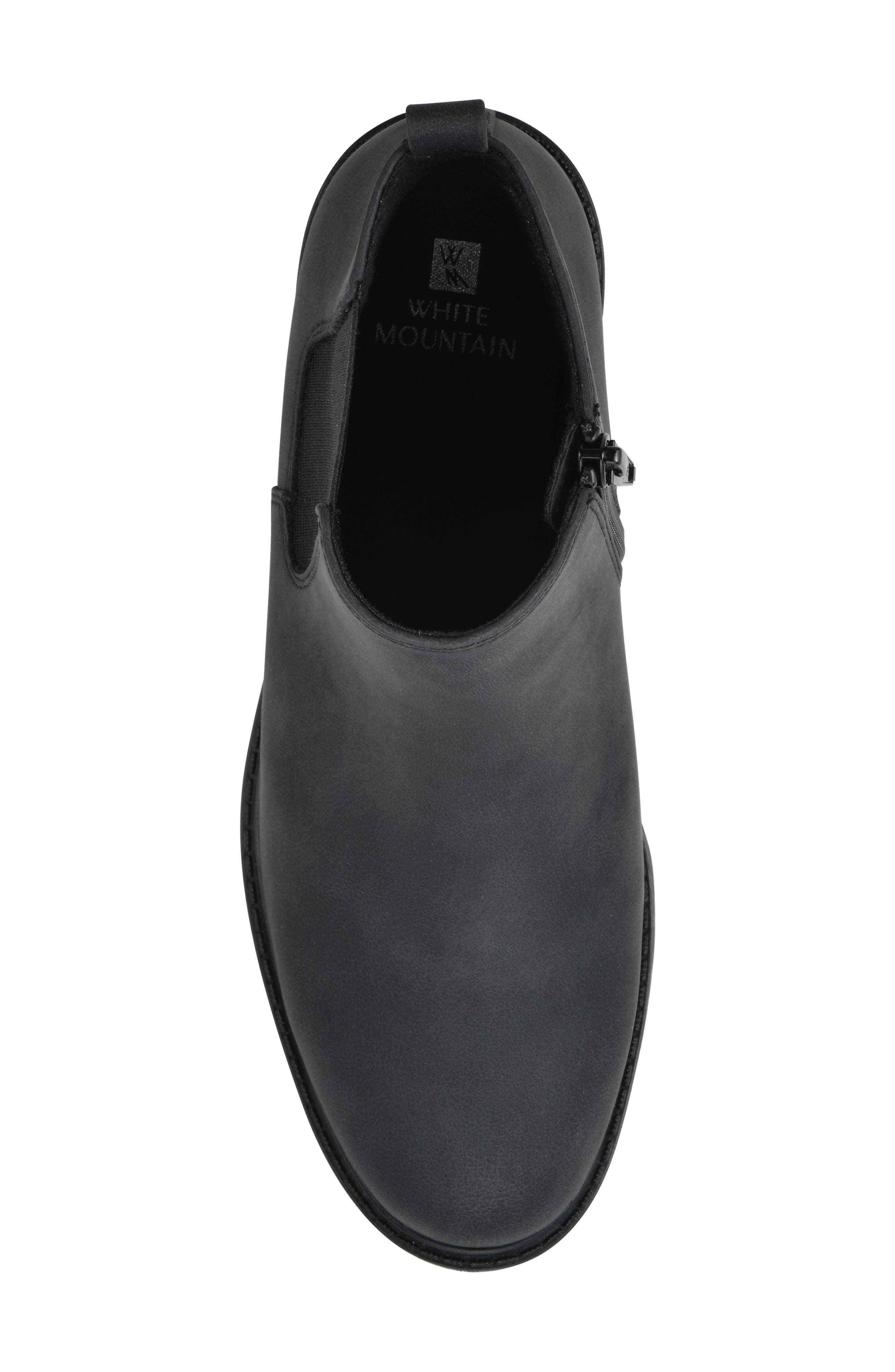 White Mountain Footwear Caching Chelsea Boot, Alternate, color, Black/ Smooth