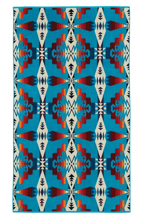 Oversize Jacquard Towel