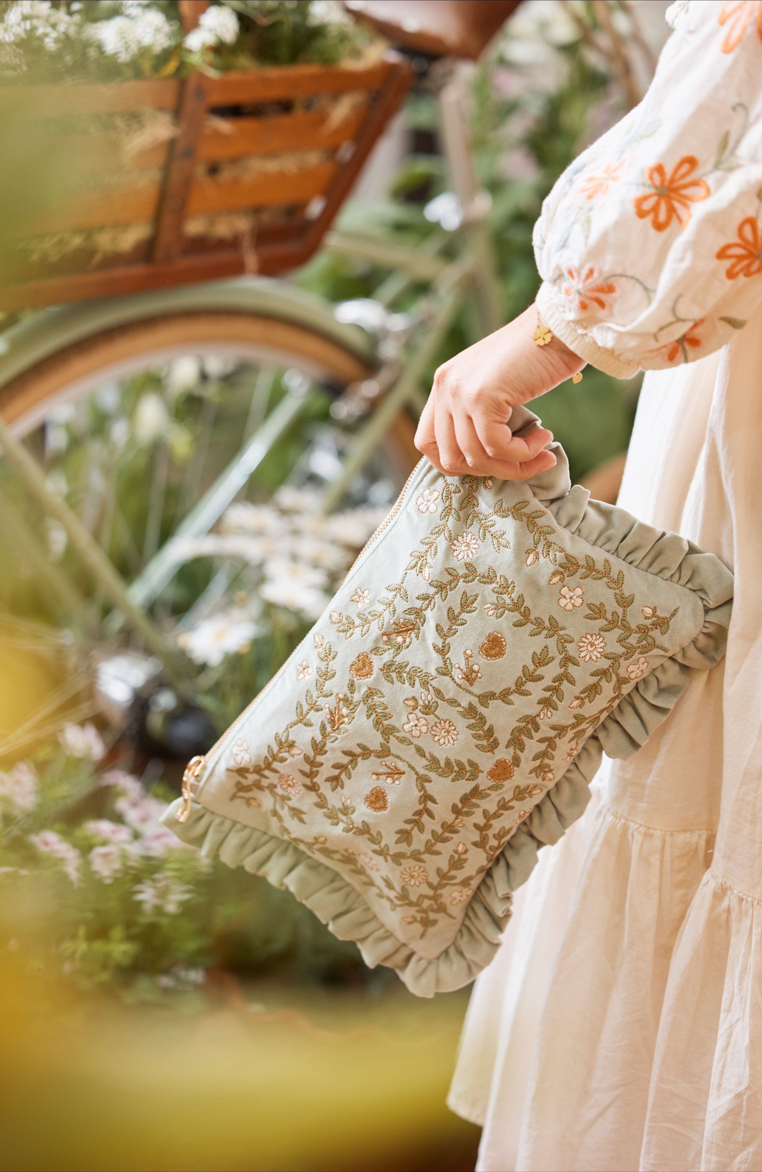 Elizabeth Scarlett Mediterranean Garden Velvet Everyday Pouch, Alternate, color, Sage