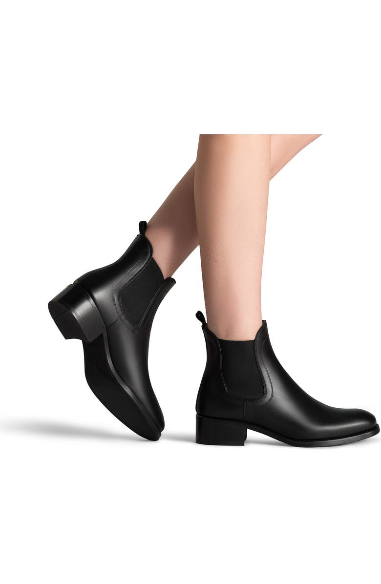 Magnanni Delana Chelsea Boot, Alternate, color, Black