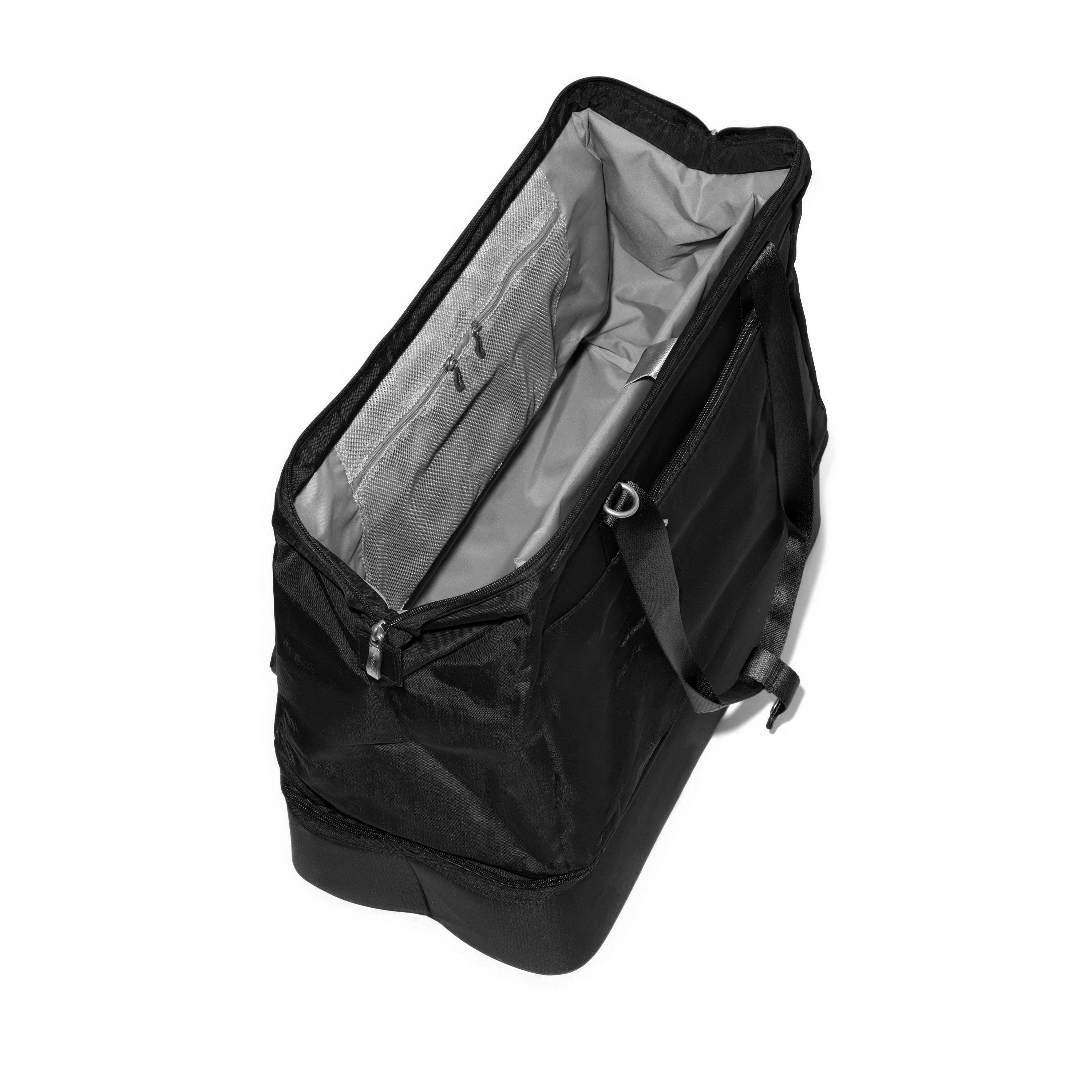 BAGGALLINI Modern Weekender Bag, Alternate, color, Black