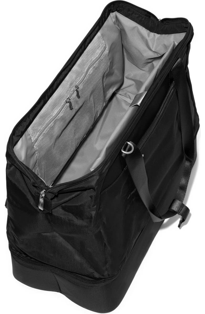 BAGGALLINI Modern Weekender Bag, Alternate, color, Black