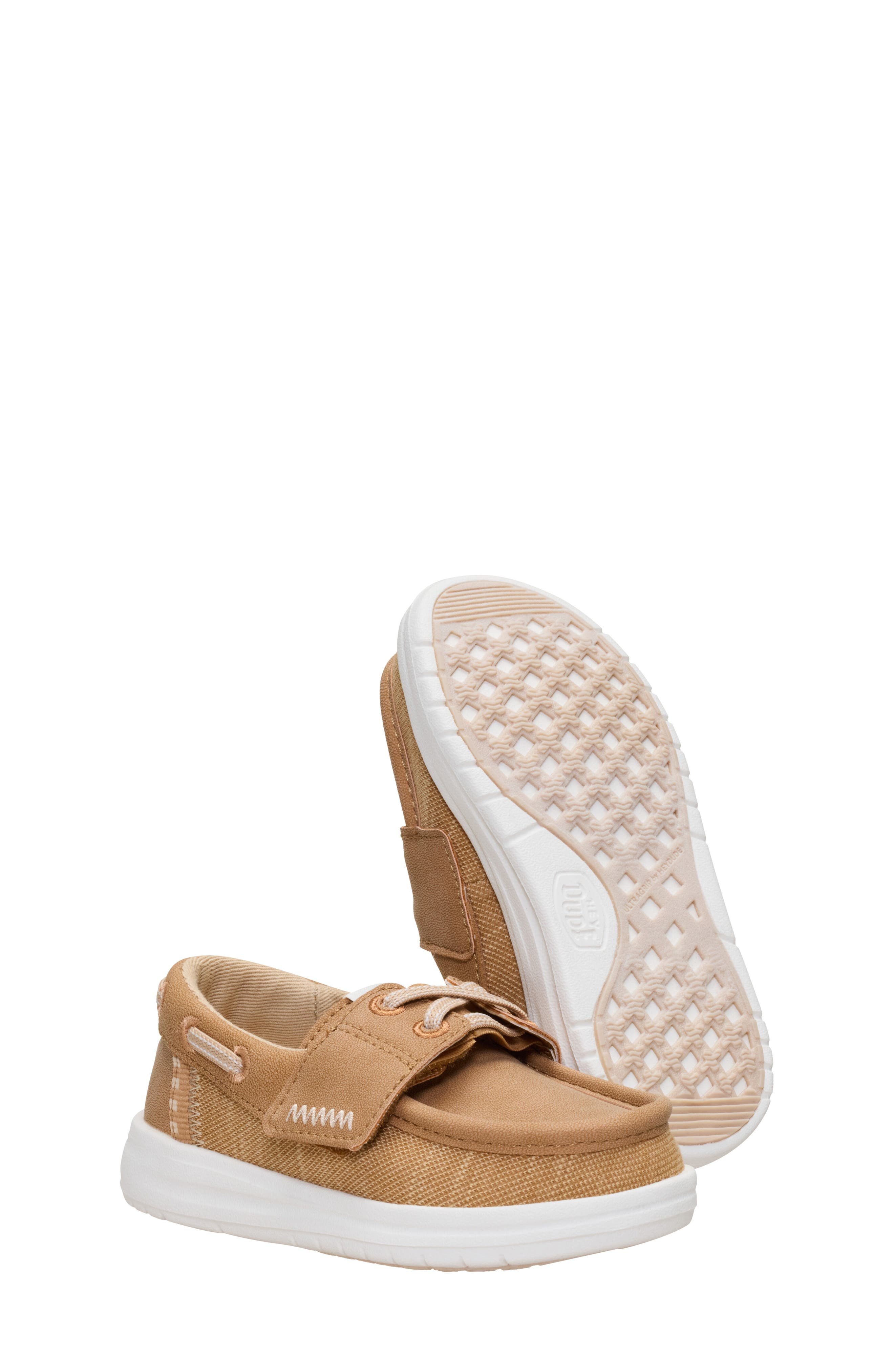 Hey Dude Kids' Wells Classic Boat Shoe, Alternate, color, Cognac