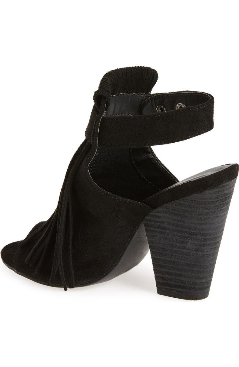 Coconuts by Matisse Matisse 'Skye' Fringe Sandal, Alternate, color,