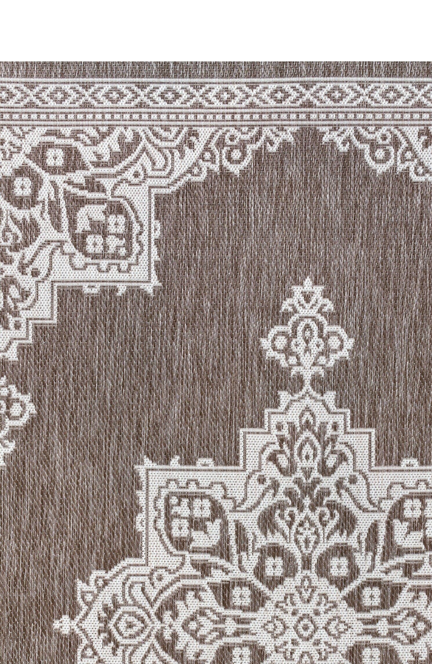Light Brown/Cream