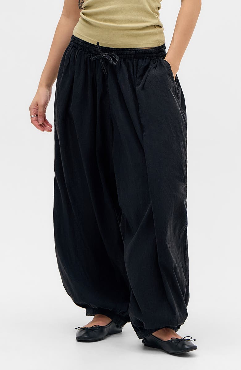 BDG Urban Outfitters Irina Balloon Pants, Main, color, Black