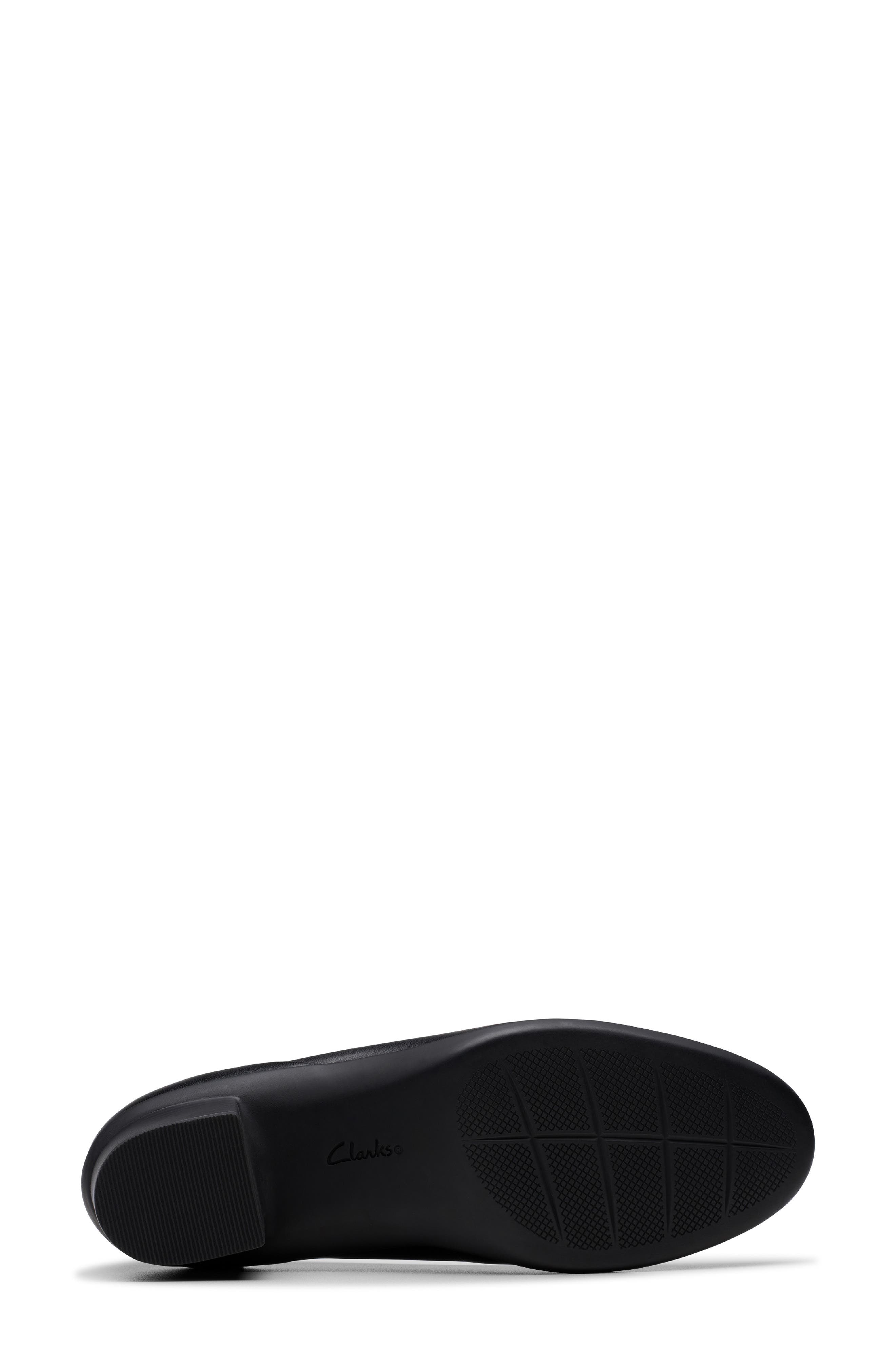 Clarks<sup>®</sup> Shaya Poppy Pump, Alternate, color, Black Leather