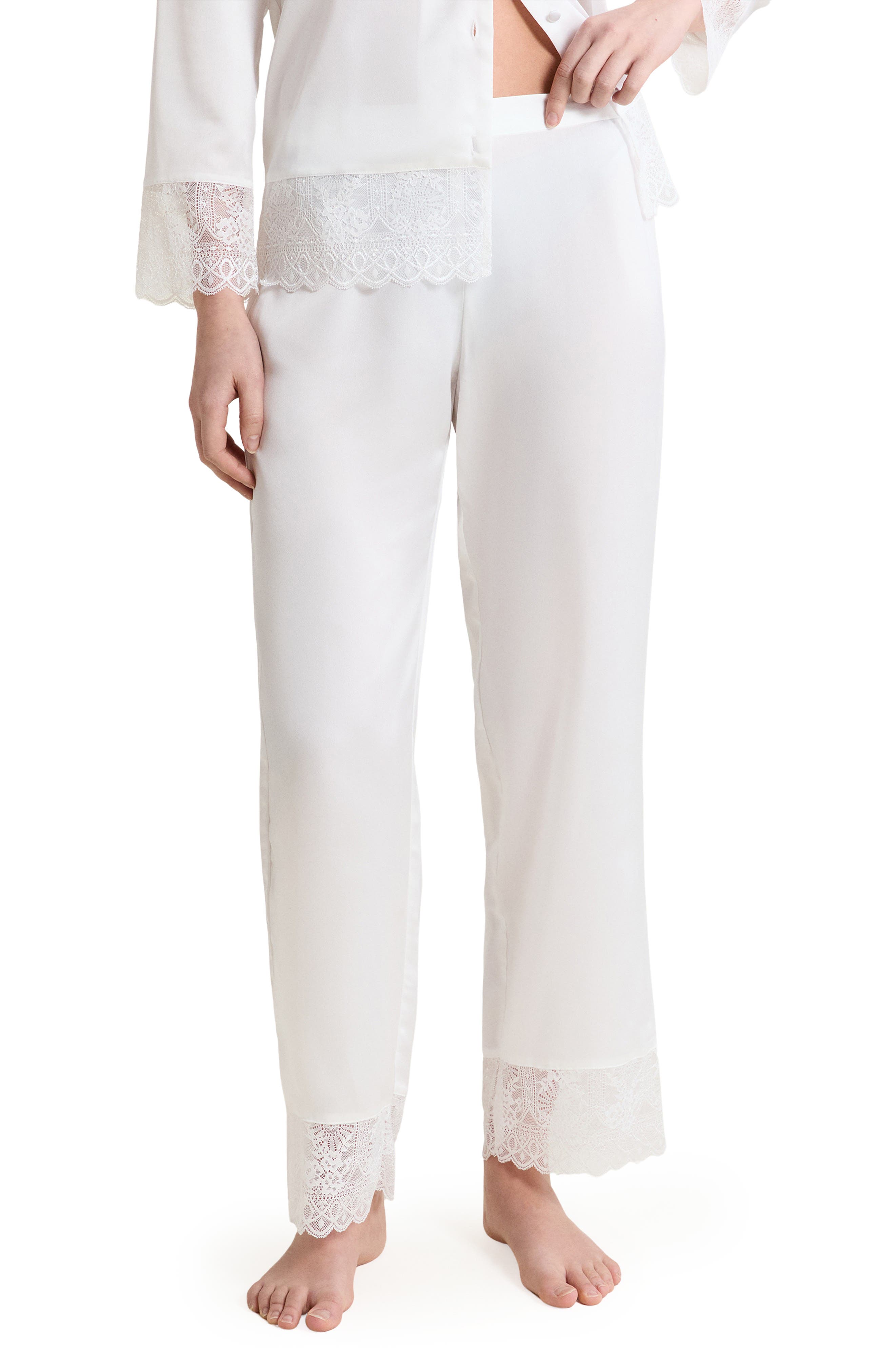 selected WHITE