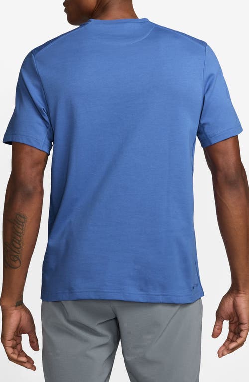 Nike Primary Training Dri-fit Short Sleeve T-shirt In Comet Blue