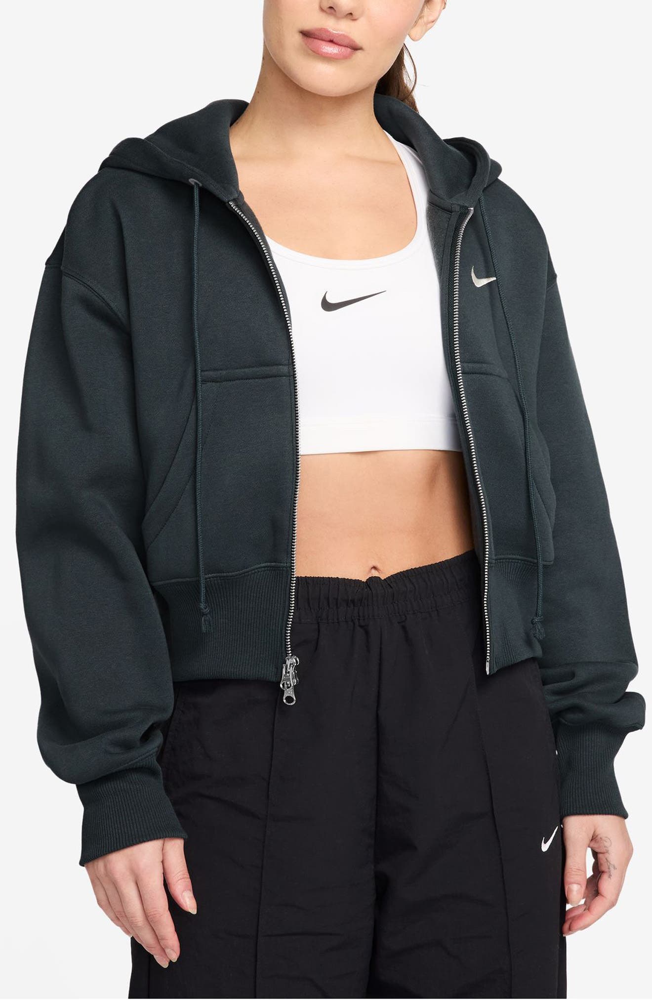 nike clothes for women cheap