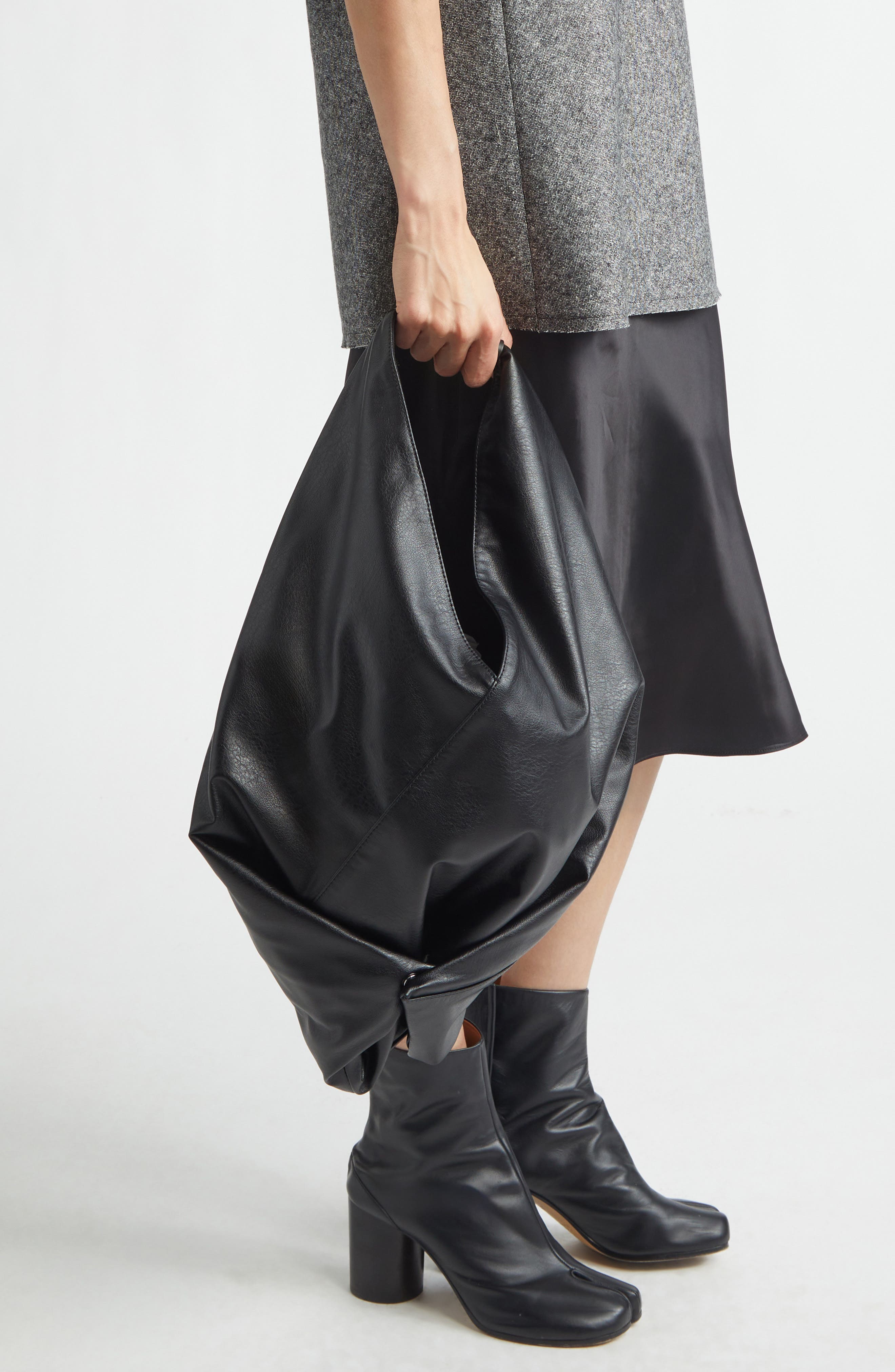 Maison Margiela XL Box Bag, Alternate, color, Black