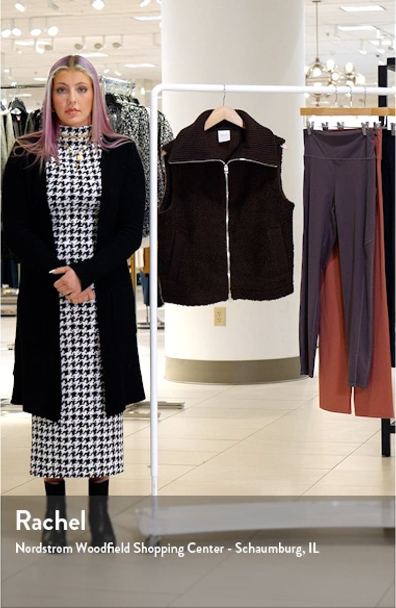 Fleece Vest, sales video thumbnail