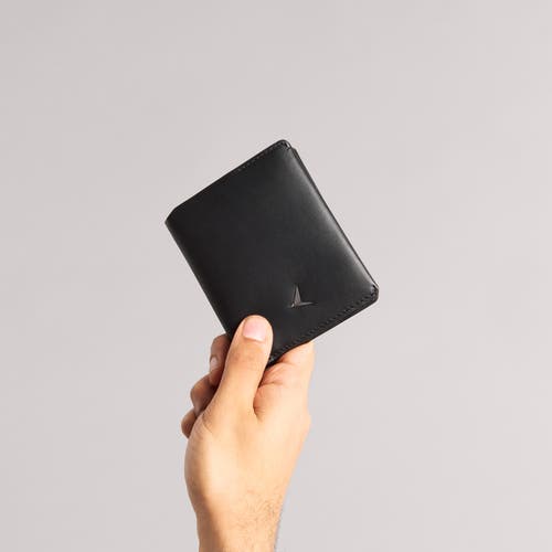 Troubadour Billfold Wallet