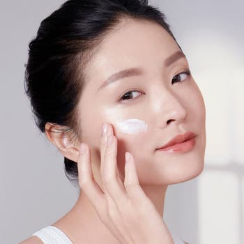 Charlotte's Magic Cream Lightweight Moisturizer
