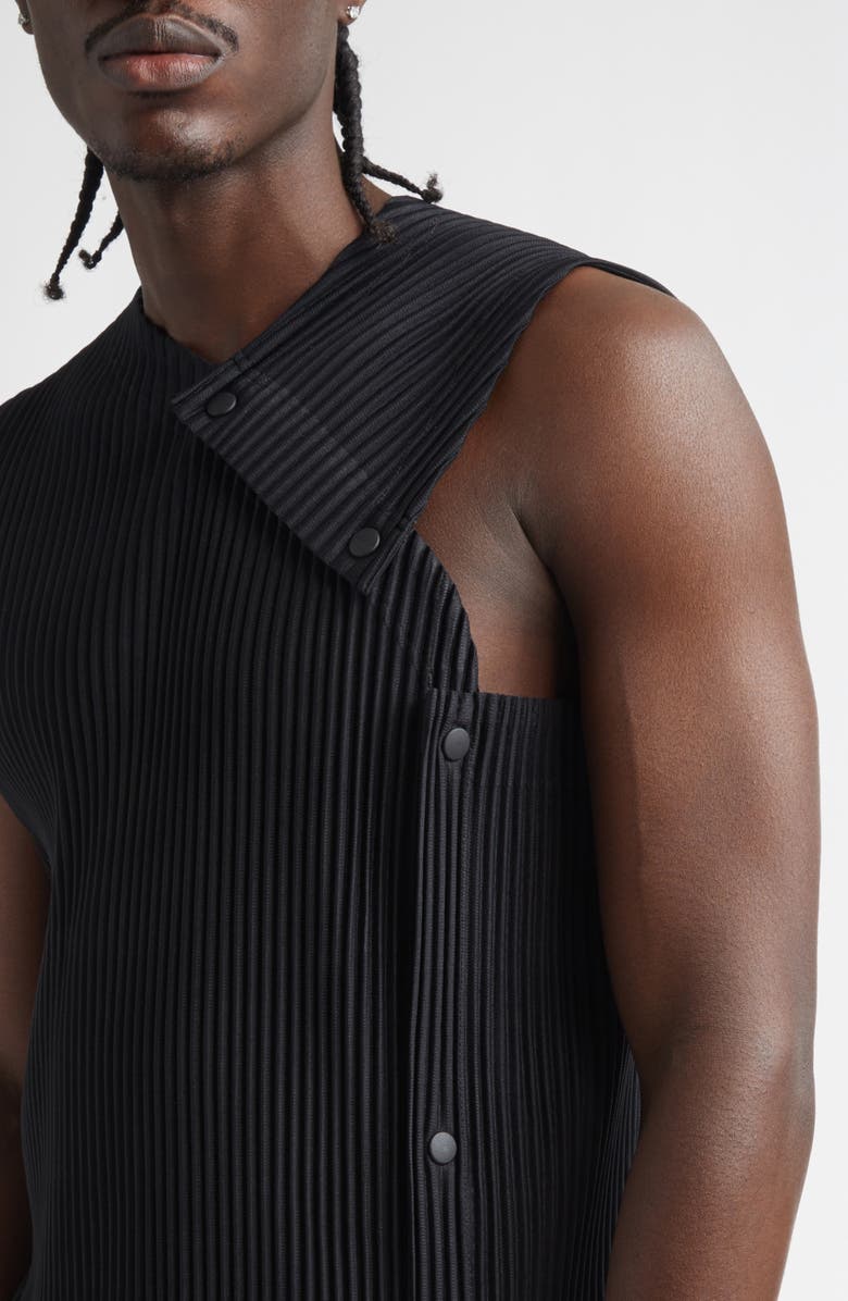 Homme Plissé Issey Miyake Stone Cloud Pleated Top, Alternate, color, Black
