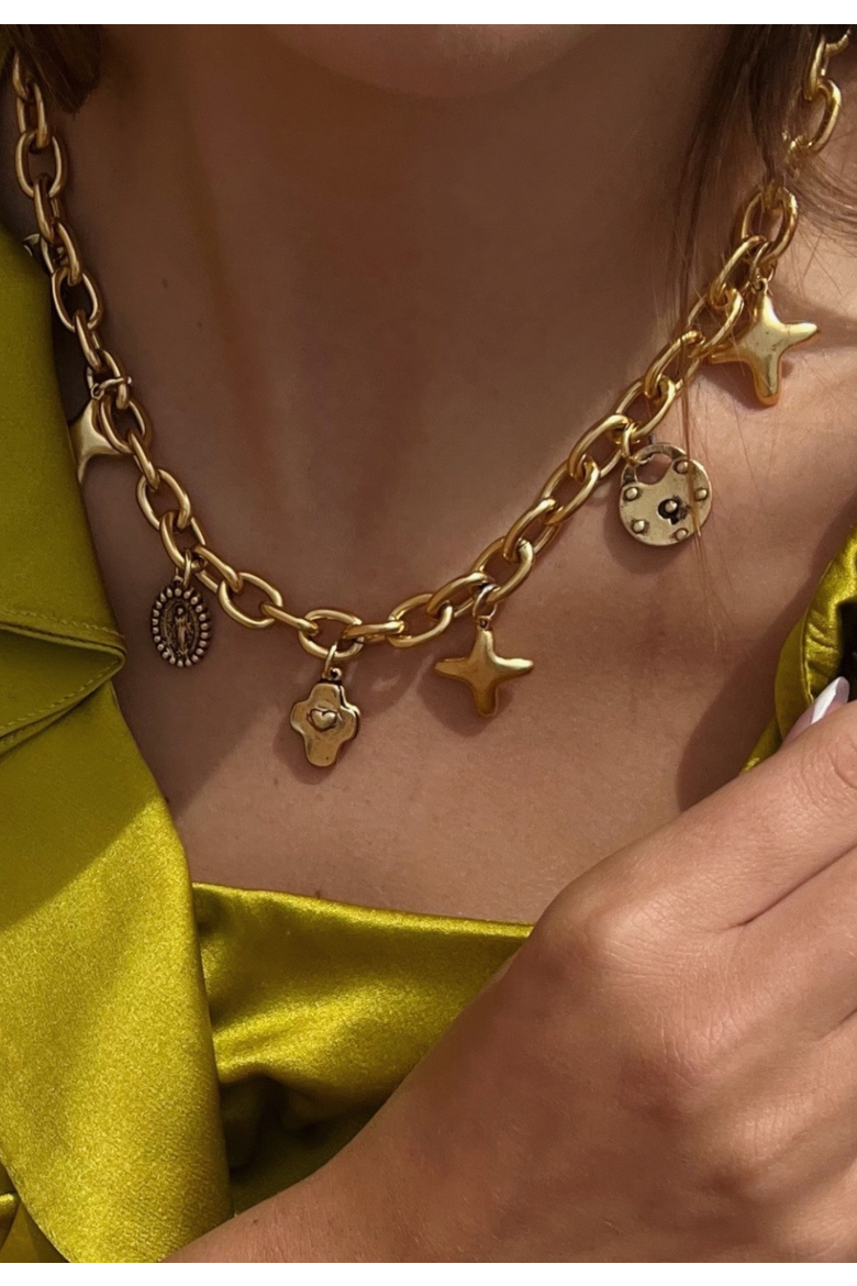 Lucky Necklace, Alternate, color, Gold