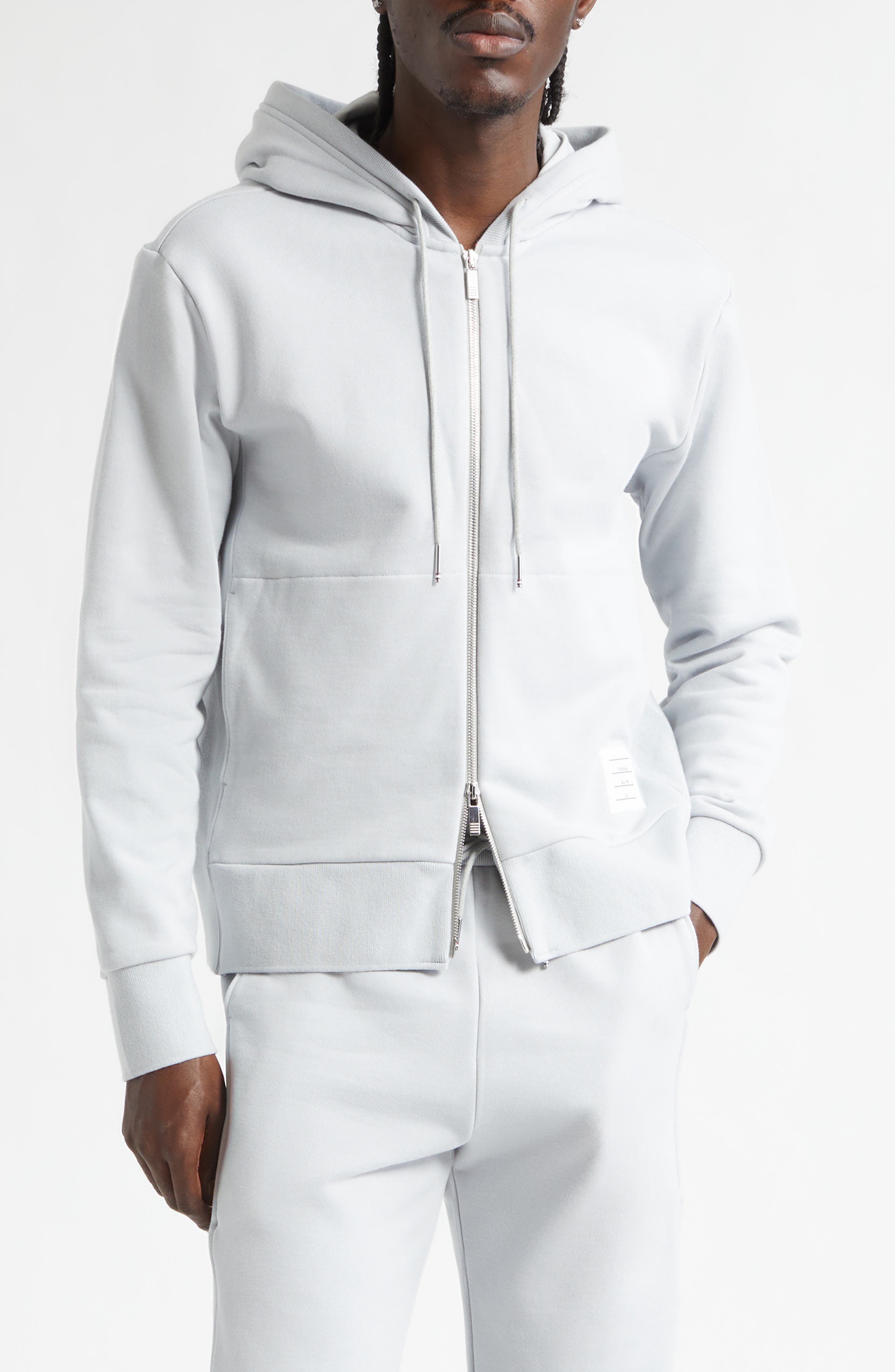 PALE GREY 050