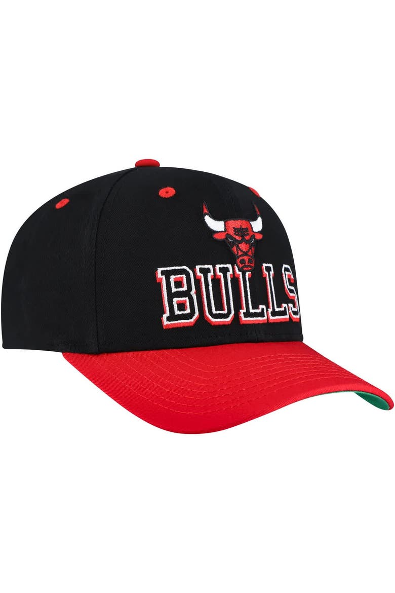 Men's Mitchell & Ness Black/Red Chicago Bulls Backside Script 2-Tone Pro Crown Adjustable Hat, Alternate, color, Black