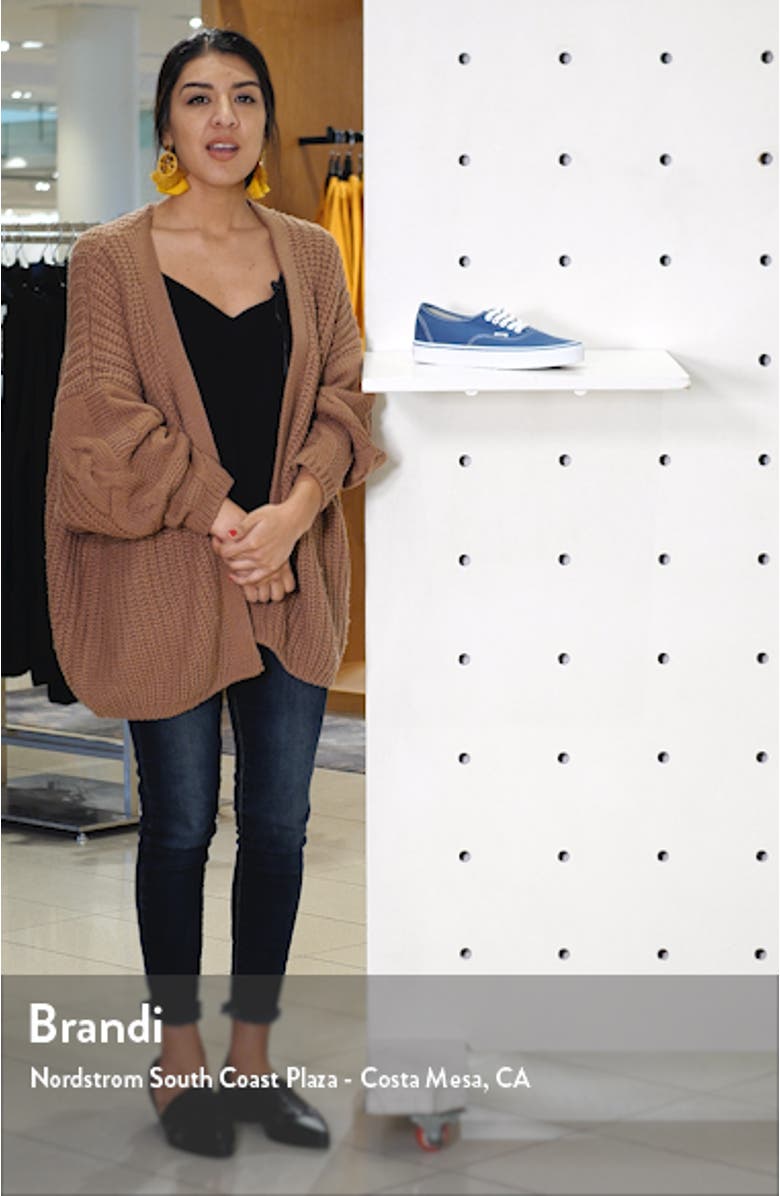 Authentic Sneaker, sales video thumbnail