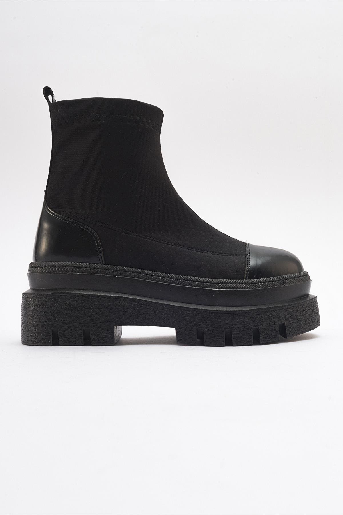 Aves Chunky Scuba Boot, Main, color, Black Scuba Leather