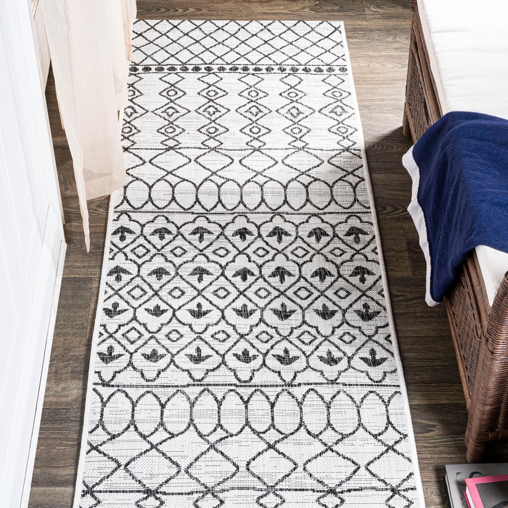 Jonathan Y Kafel Bohemian Indoor/outdoor Area Rug In Ivory/black