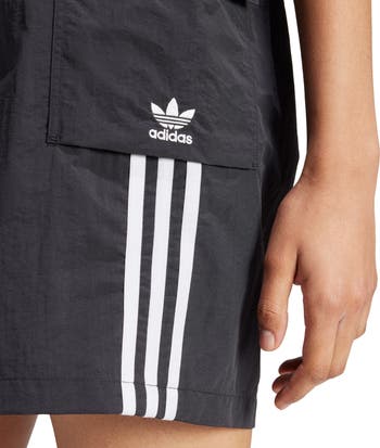 【Adidas コリア】 Adicolor Cargo Shorts adidas Originals adicolor three stripe 10 inch cargo shorts
