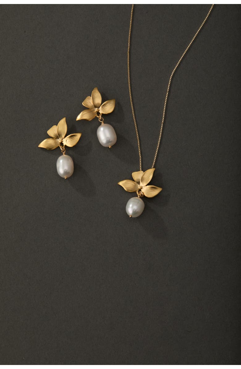 Set & Stones Maeve Pearl Drop Earrings, Alternate, color, Gold / White