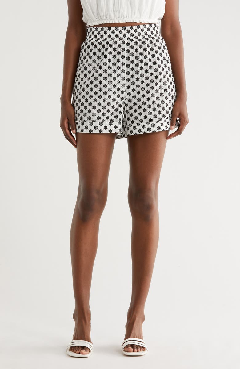 Bobeau Daisy Print Pull-On Shorts, Main, color, Ivory/ Black