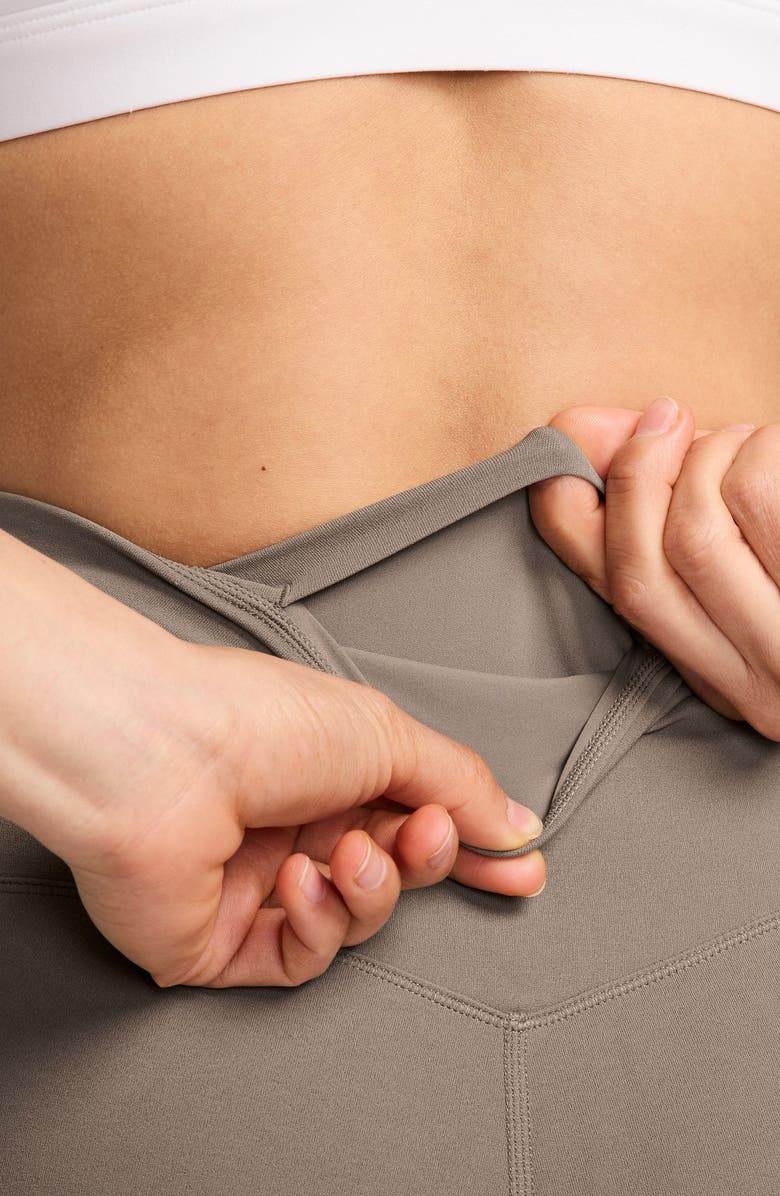 Nike Zenvy Gentle-Support High-Waisted 7/8 Leggings, Alternate, color, Mink Brown/ Black