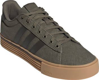 adidas Men's Daily 4.0 Shoes, Size 8.5, Olive/Gum