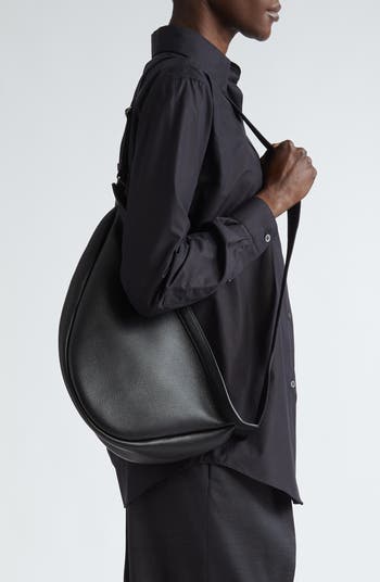 ショルダーバッグ・ポシェット THE ROW Slouchy Banana Large Crossbody Bag W1196L129 BLPL Large Slouchy Banana Bag in leather | RADPRESENT