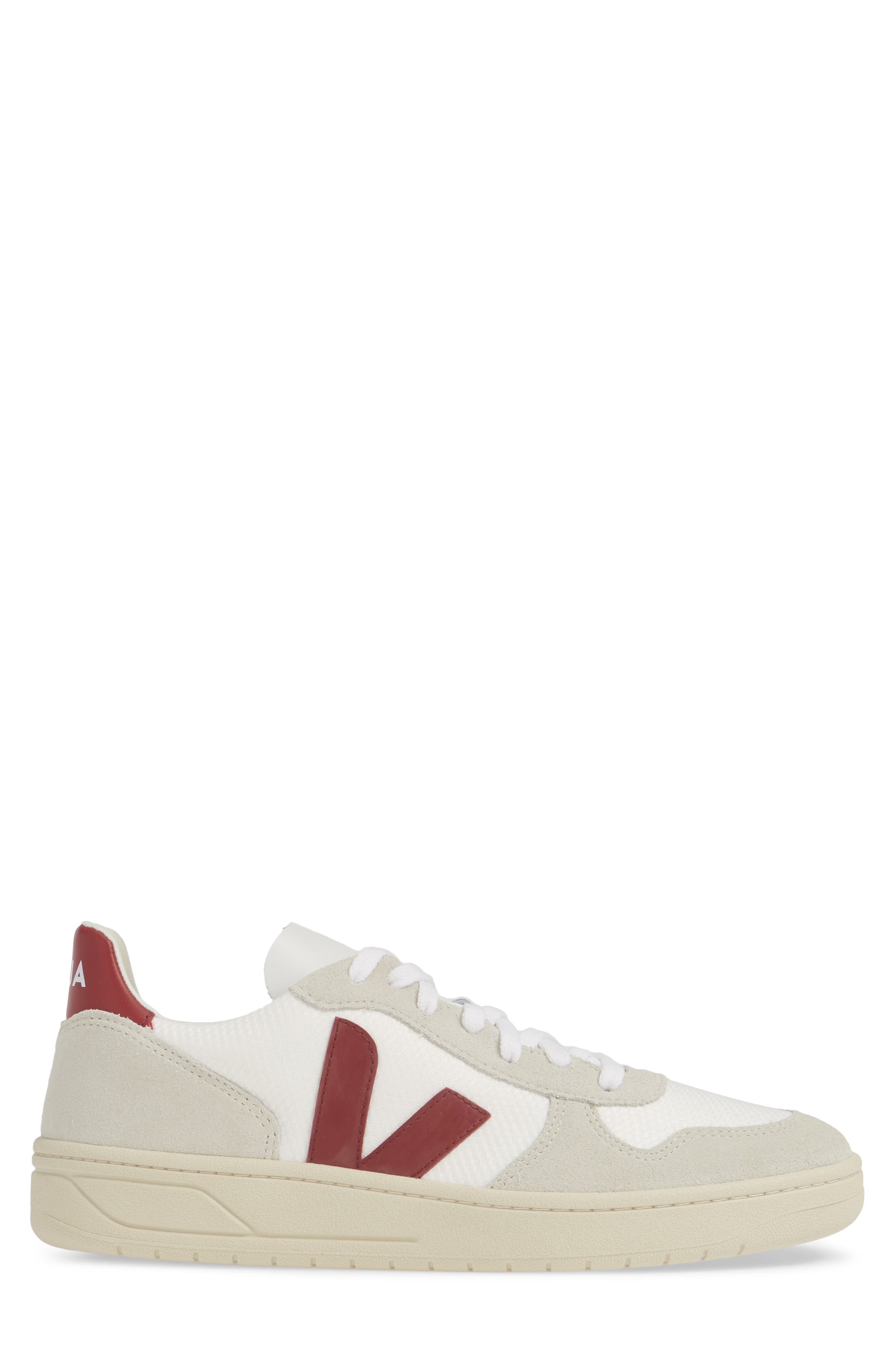 Veja V-10 Sneaker, Alternate, color, 