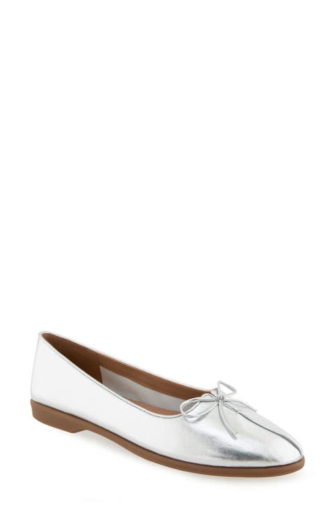 Novia Ballet Flat (Women)