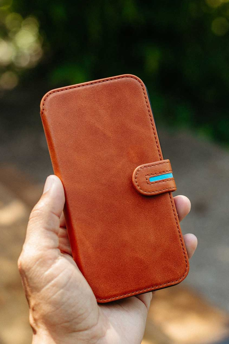 The Executive Leather iPhone 17 Pro Max Folio Case, Alternate, color, Tuscan Tan
