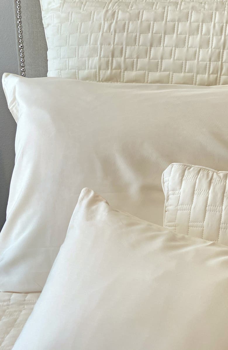 BedVoyage Set of 2 Cooling Pillowcases, Alternate, color,