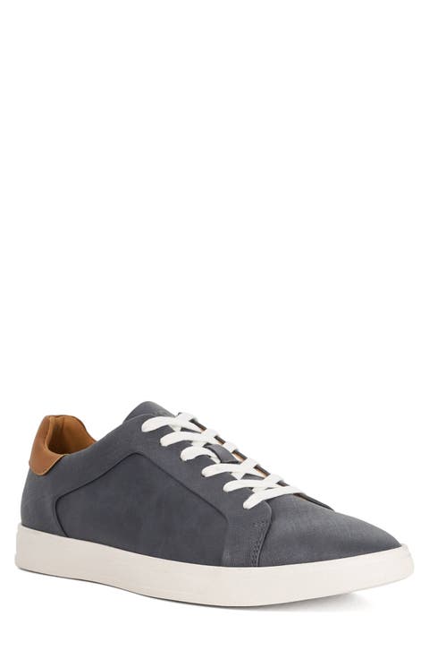 Traces Low Top Sneaker (Men)