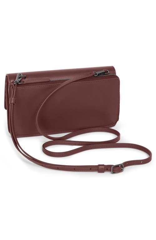 TUMI TUMI LEATHER CROSSBODY WALLET