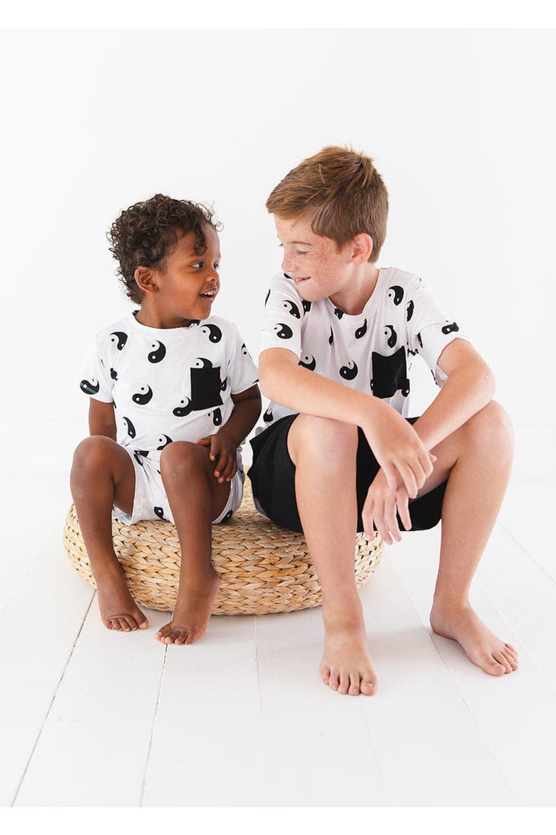 Yin & Yang T-Shirt and Shorts Set, Alternate, color, White
