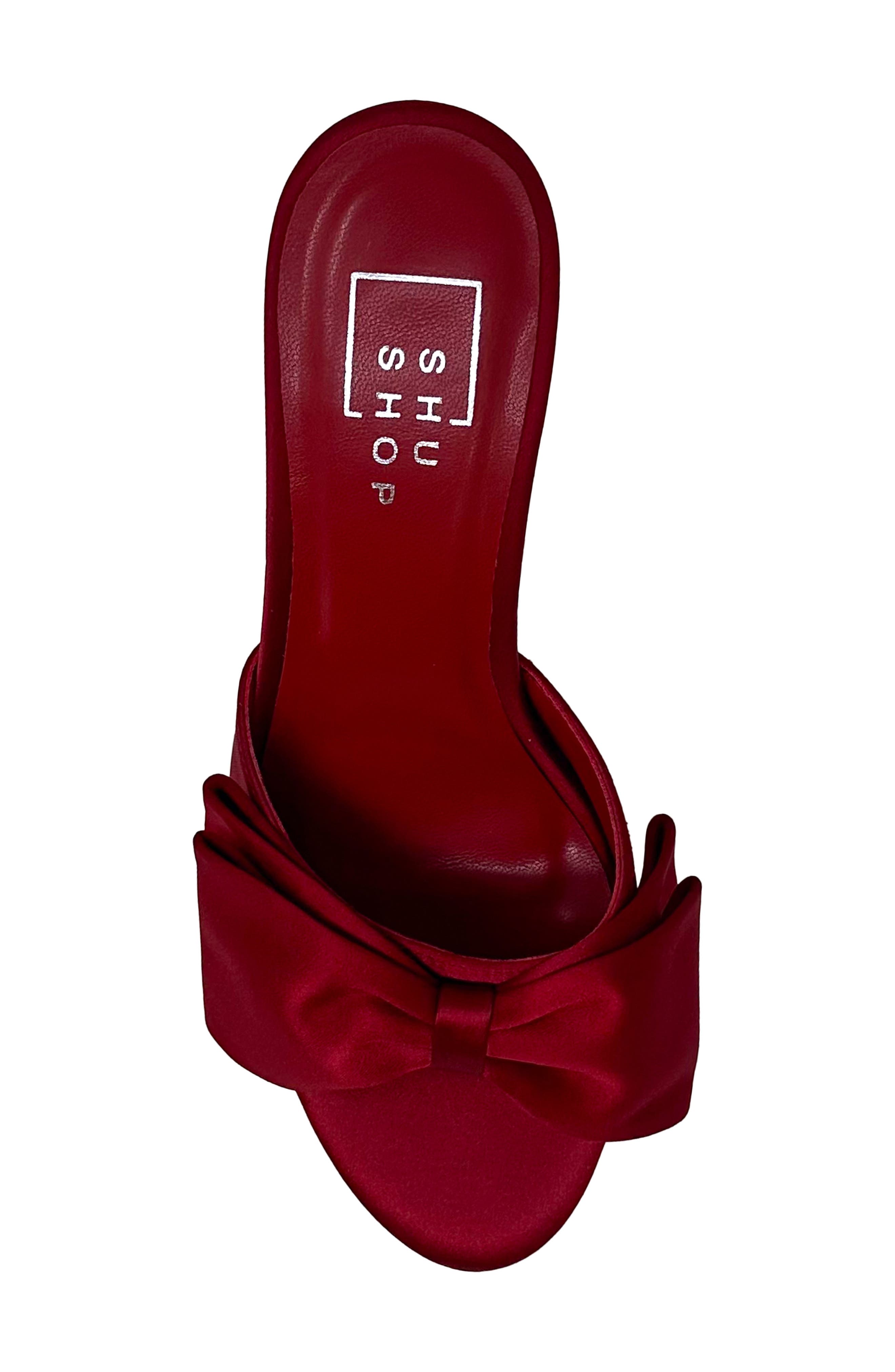 Elena Sandal, Alternate, color, RED