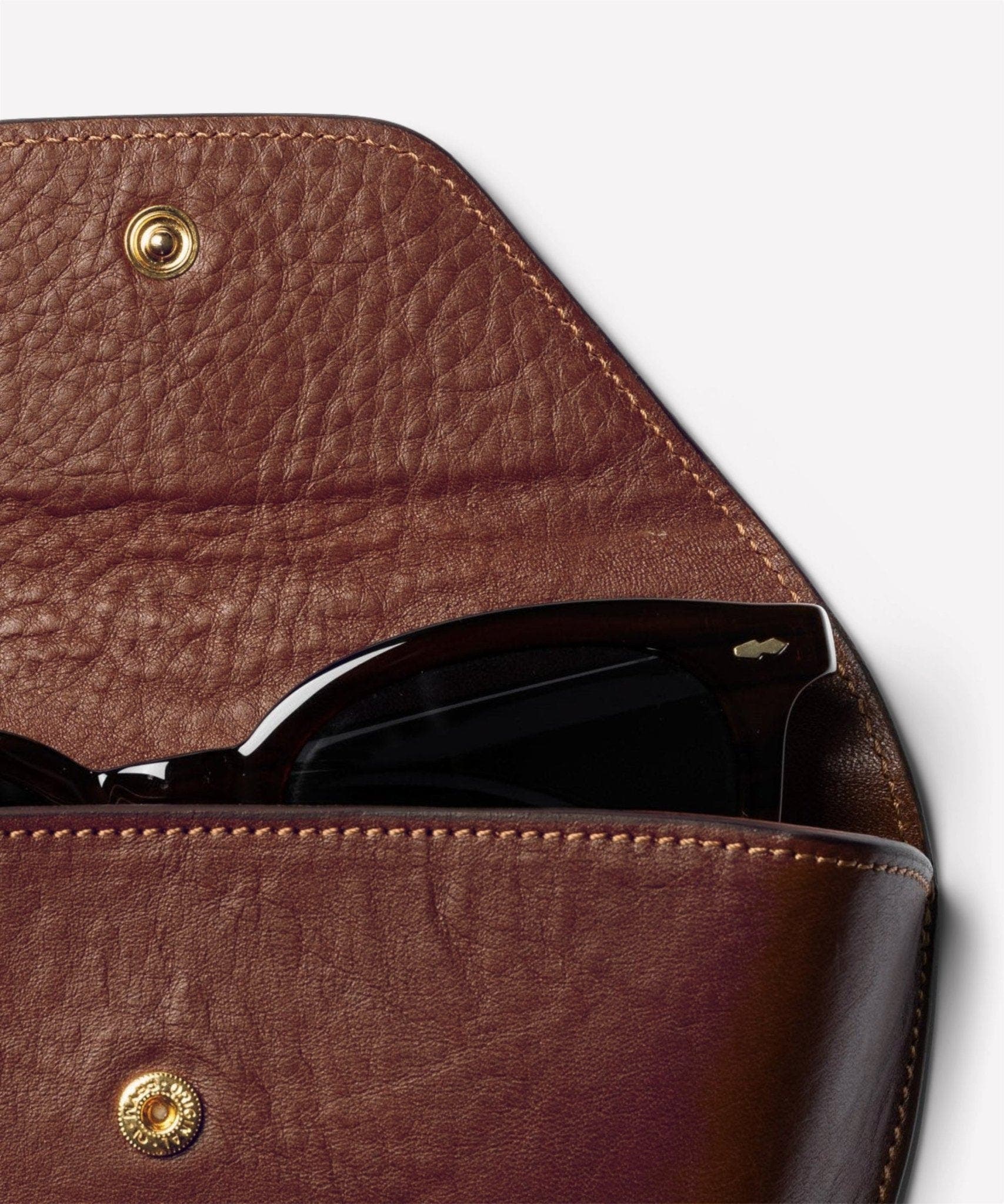 Hard Sunglass Case No. 251, Alternate, color, Vintage Chestnut Leather
