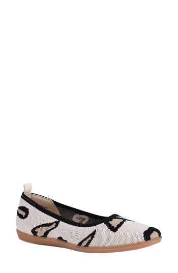 Cl By Laundry Begin Again Leopard Print Knit Flat In Beige Multi
