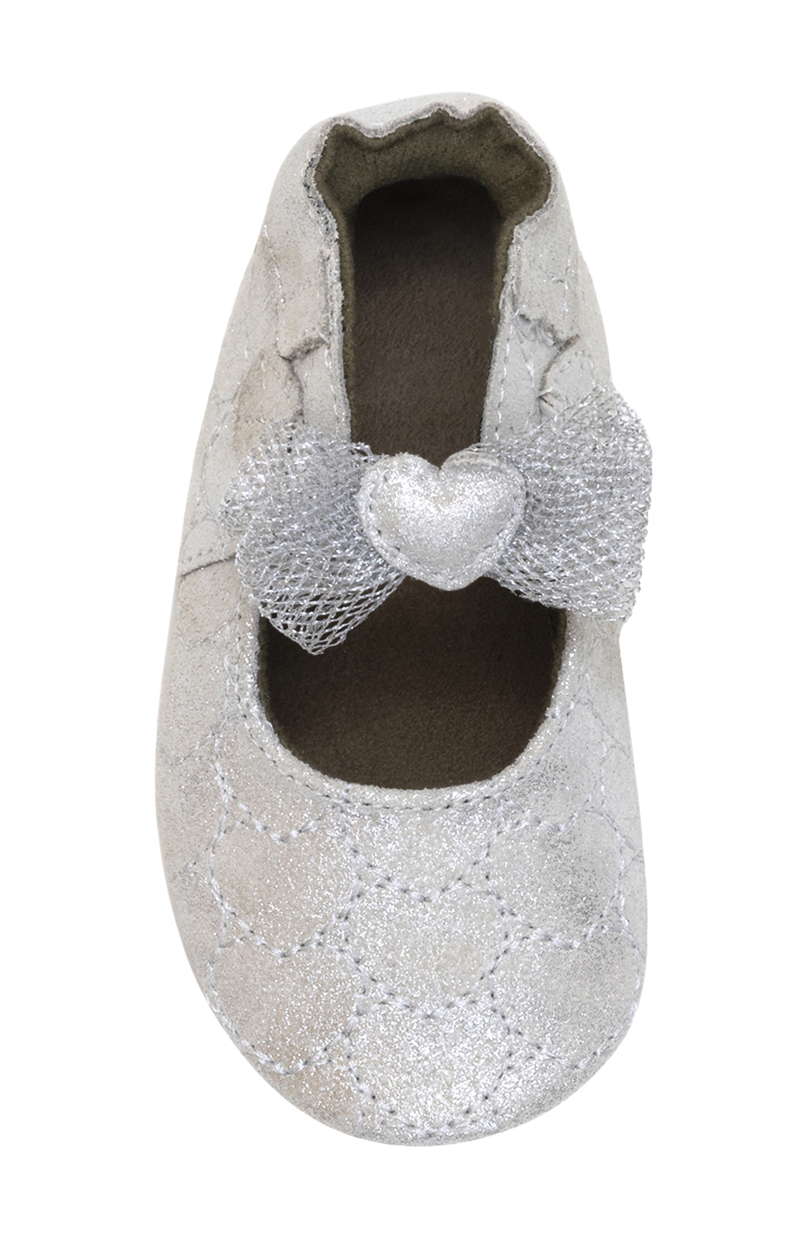 Robeez<sup>®</sup> Desiree Heart Bow Mary Jane Crib Shoe, Alternate, color, Silver