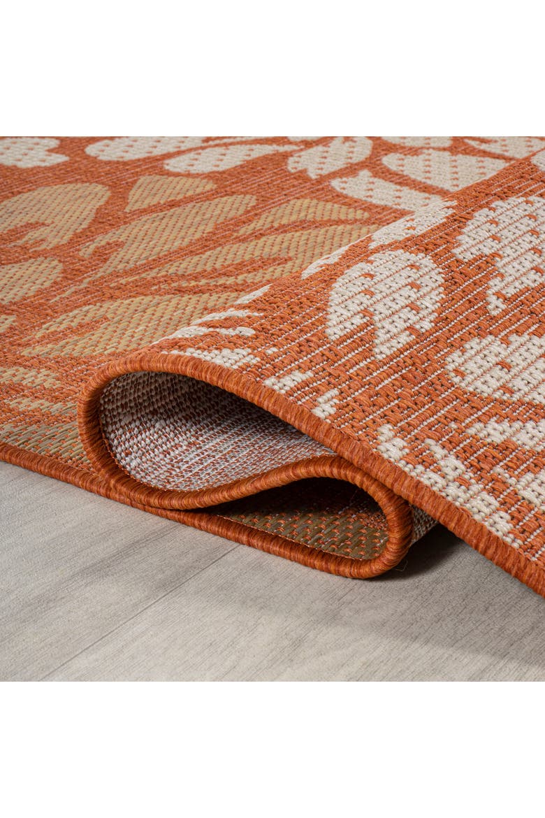 Zinnia Modern Floral Textured Weave Indoor/Outdoor Round Area Rug, Alternate, color, Orange/Cream